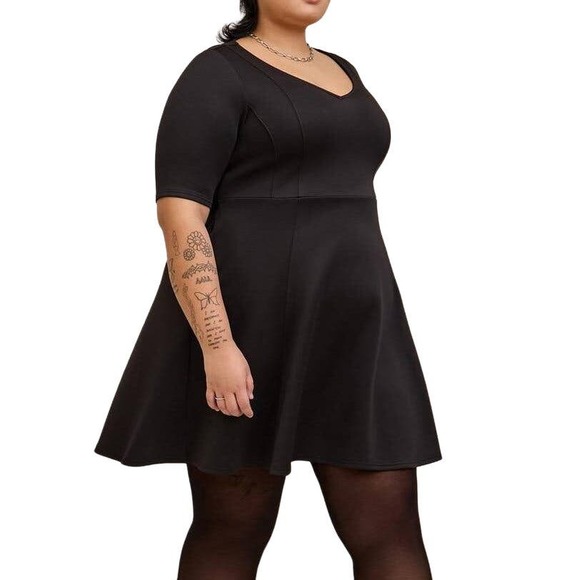 NWT! Torrid Fluted Fit & Flare Mini Dress Scuba Black Elbow Sleeve Plus Size 6x - Picture 1 of 5